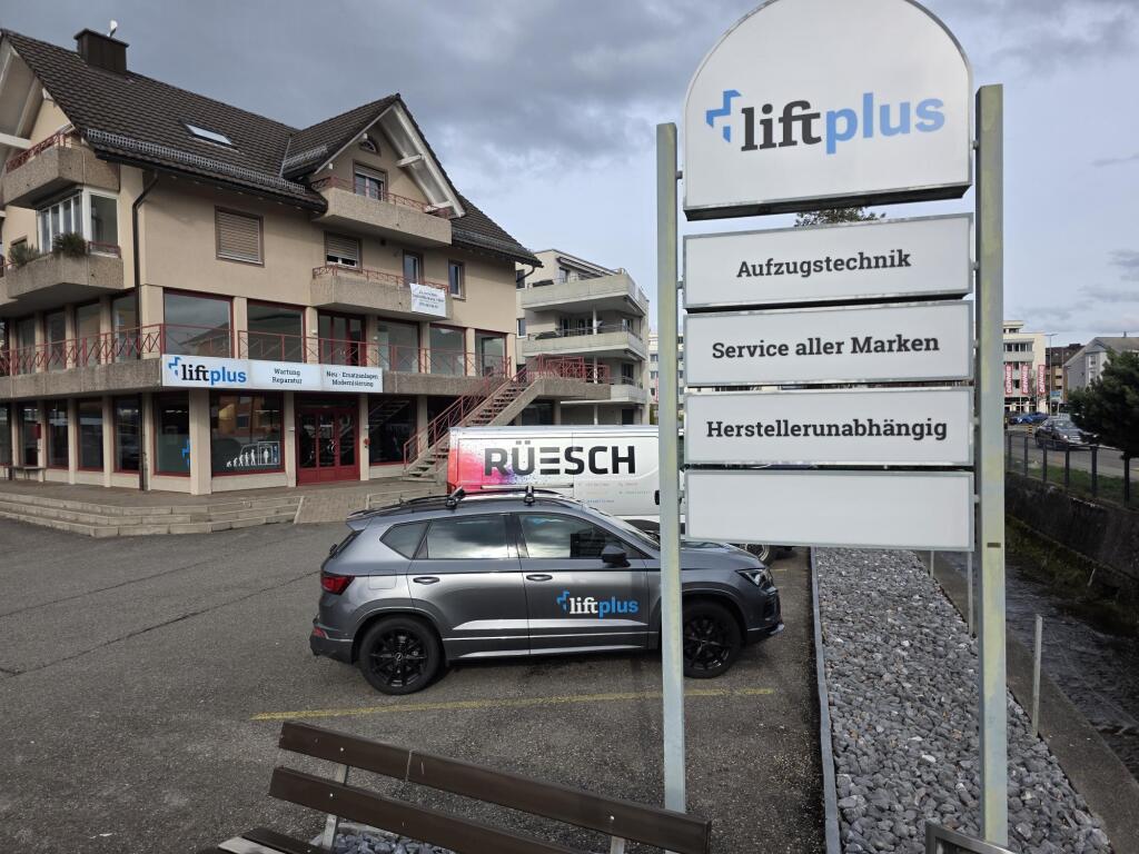 Liftplus AG - Neue Beschriftung ist montiert