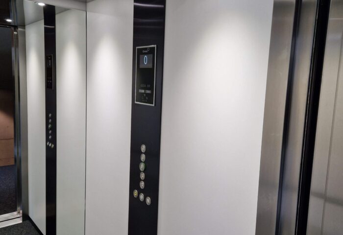 Liftplus-Kabine-Design-Kabinentableau-Personenaufzug Tableau-Personenlift-Lift-Aufzug